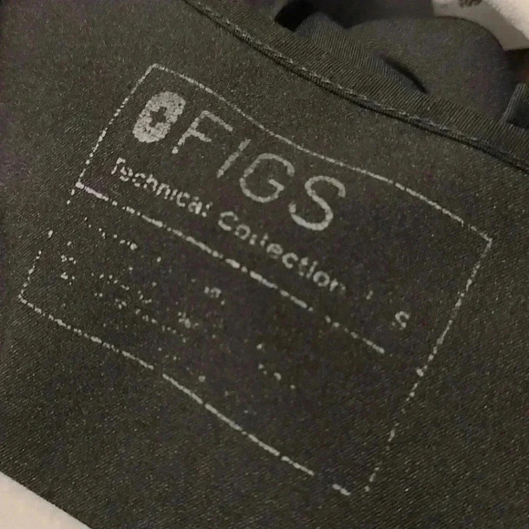 Figs black women's scrub set small - Picture 15 of 15